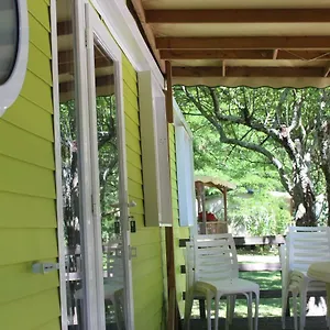 https://camping-le-ventadour.hotels-rhonealpes.com
